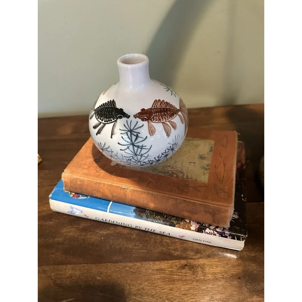 Vintage Chinese Porcelain Hand Painted Koi Fish Vase Jar 5.5
